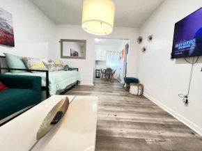 Large Modern Suite Near Beach, WYNWD Garden style